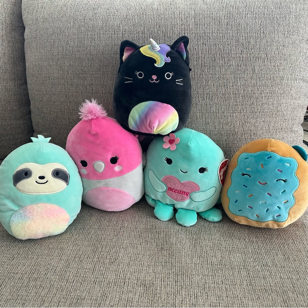 Squishmallows Colorful Plush Toy Set - Picture 5 of 7